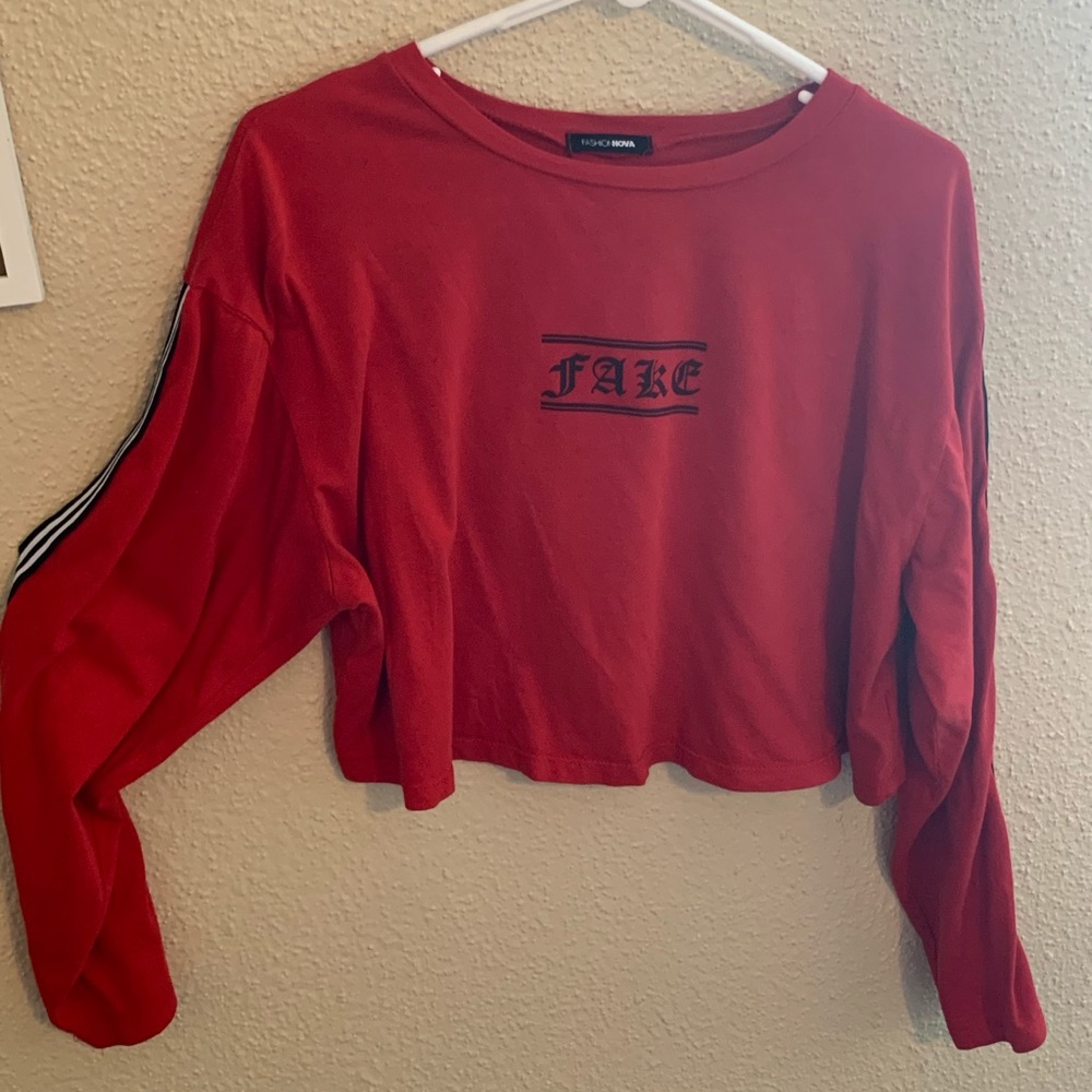 #FAKE #FashionNova ! Red crop long sleeve
